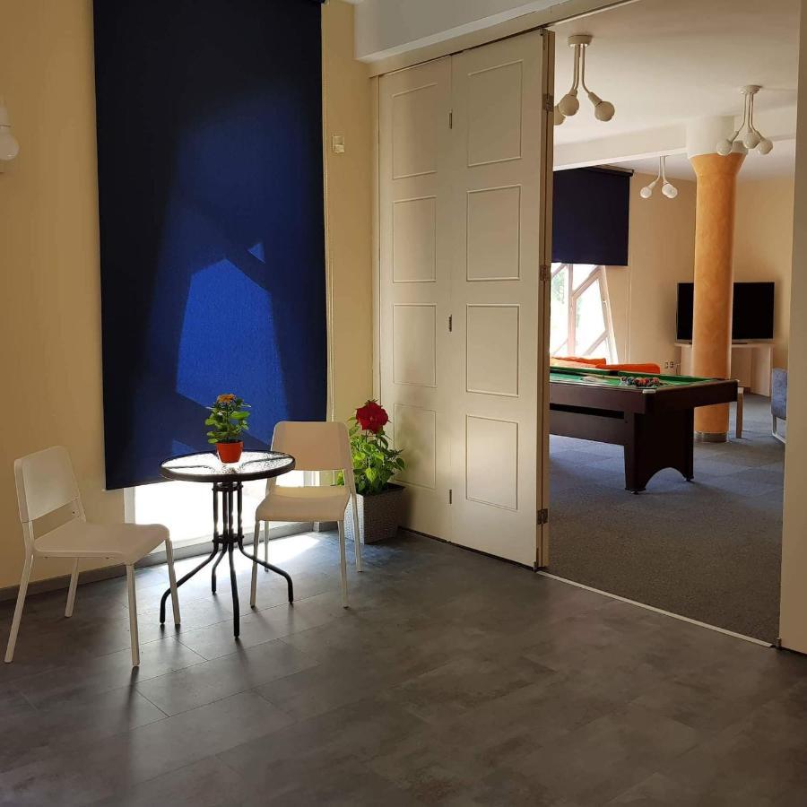 Hotel Grantek Ueduelohaz à Balatonlelle Extérieur photo