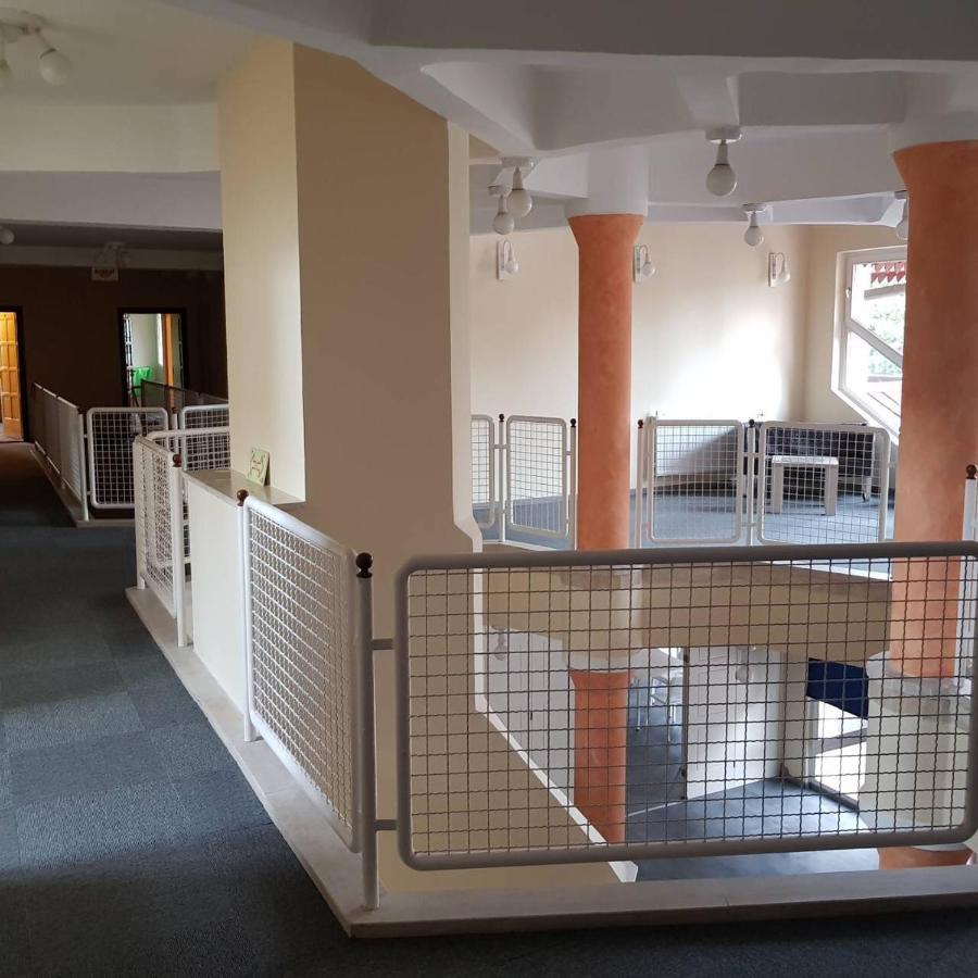 Hotel Grantek Ueduelohaz à Balatonlelle Extérieur photo