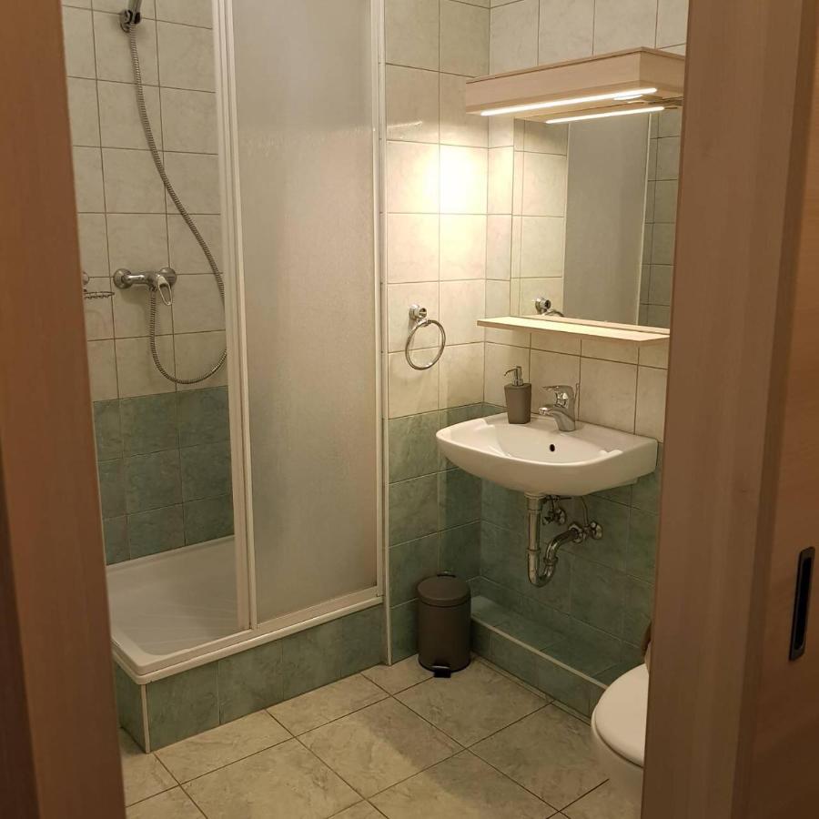Hotel Grantek Ueduelohaz à Balatonlelle Extérieur photo