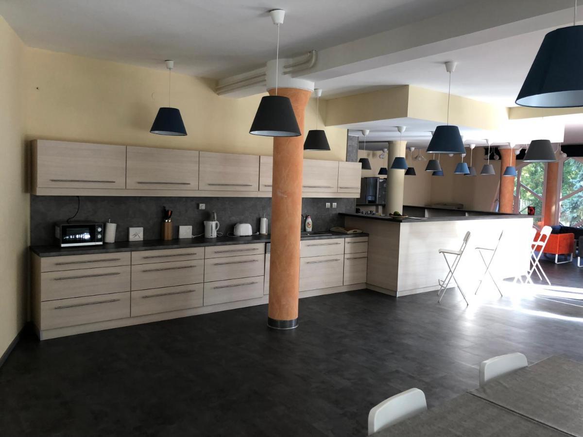 Hotel Grantek Ueduelohaz à Balatonlelle Extérieur photo
